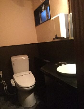 店舗トイレ改装工事