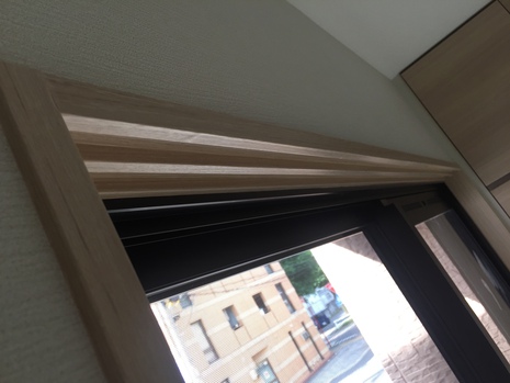 枠周り、建具、カウンターシート貼り