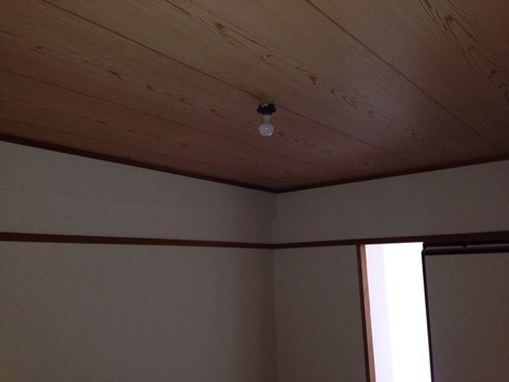 和室天井板目からクロスへ土壁からクロスへ