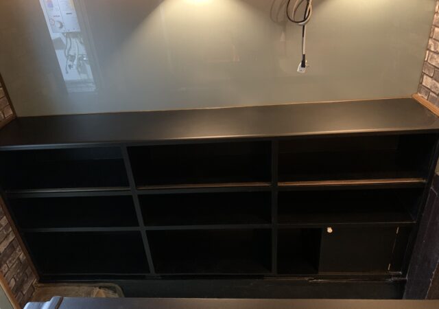 棚ダイノックシート貼り