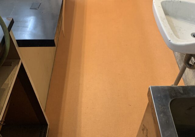 店舗床長尺シート工事