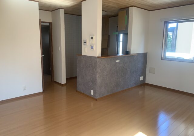 中古住宅クロス貼替工事