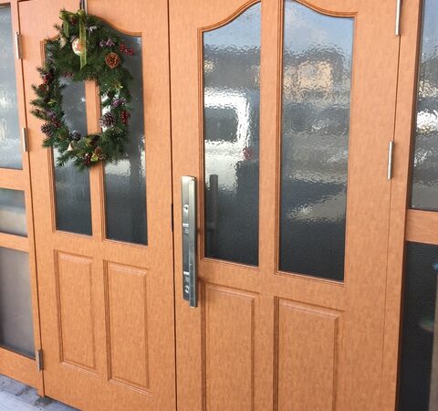 守山教会玄関ドアシート工事