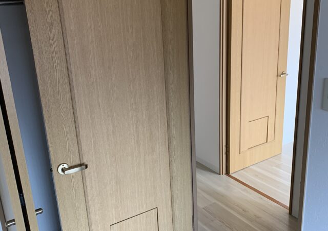 建具ダイノックシート貼り